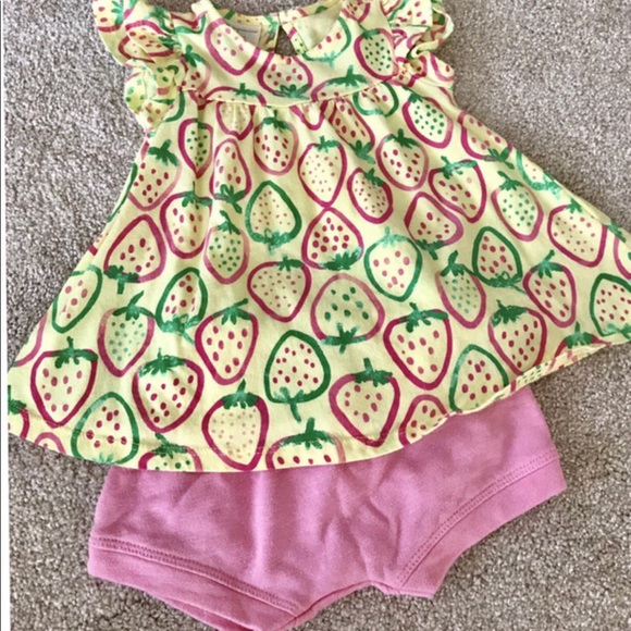 Macy’s Little Me set - Picture 2 of 5